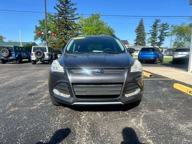 Used 2016 Ford Escape SE with VIN 1FMCU9GX8GUA49471 for sale in Winamac, IN