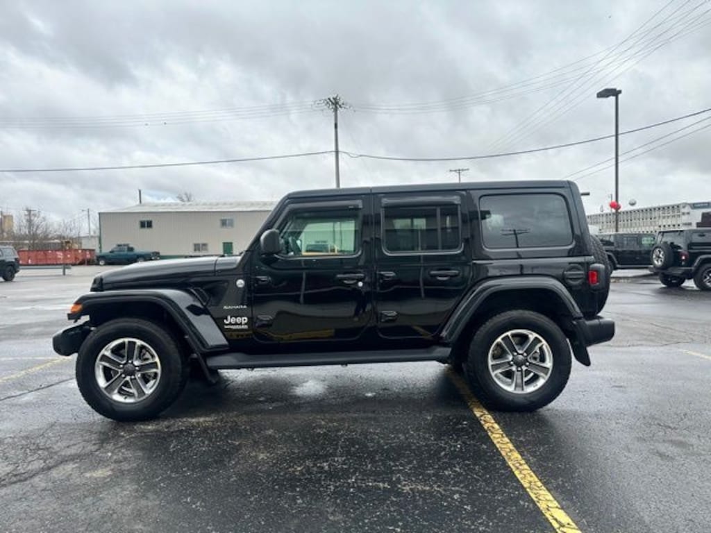 Used 2022 Jeep Wrangler Unlimited Sahara SUV