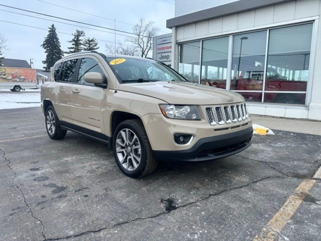 Used 2017 Jeep Compass Latitude SUV