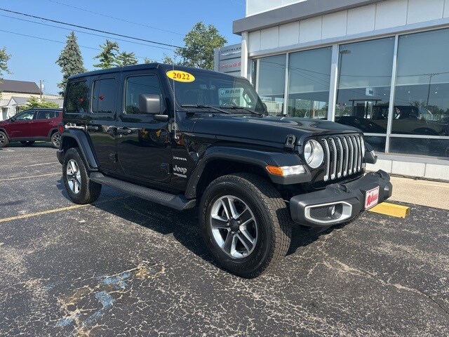 2022 Jeep Wrangler Unlimited Sahara photo 2