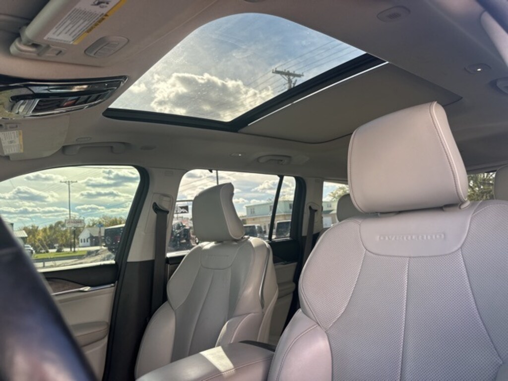 Used 2022 Jeep Grand Cherokee L Overland SUV