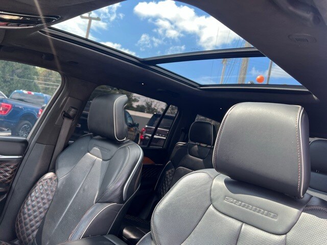 2023 Jeep Grand Cherokee L Summit photo 2