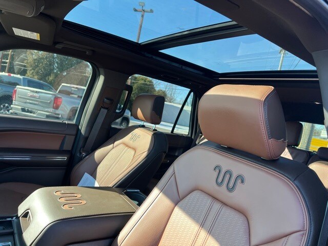 2024 Ford Expedition King Ranch photo 2