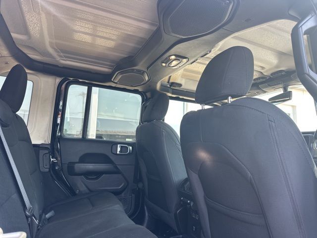 2022 Jeep Wrangler Unlimited Sahara - Photo 26