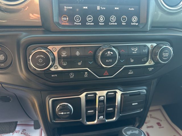 2022 Jeep Wrangler Unlimited Sahara - Photo 16