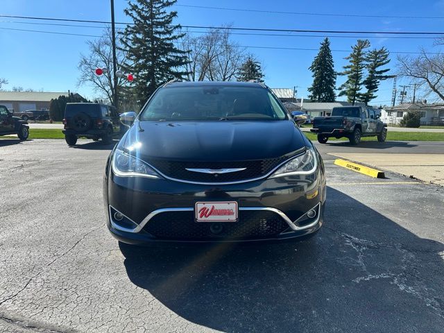 Used 2018 Chrysler Pacifica Limited with VIN 2C4RC1GG6JR117645 for sale in Winamac, IN