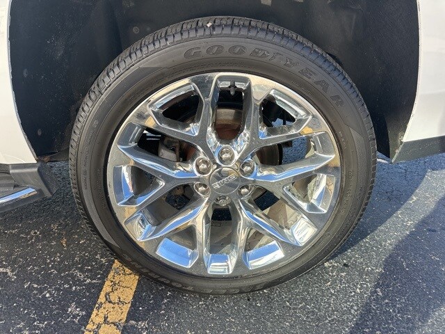 2016 Gmc Yukon SLE photo 4