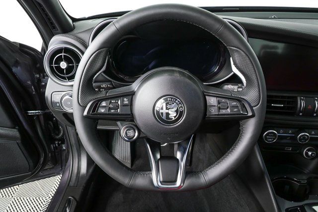 2026 Alfa Romeo Giulia Base - Photo 9