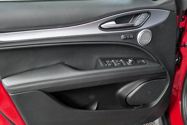 2026 Alfa Romeo Stelvio Base - Photo 8