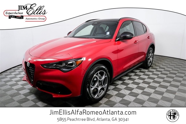 2025 Alfa Romeo Stelvio Base's photo