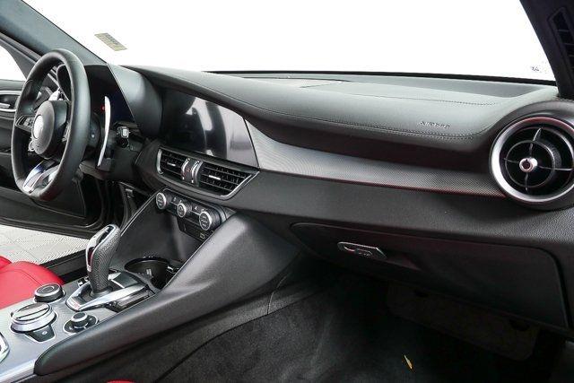 2026 Alfa Romeo Giulia Base - Photo 23