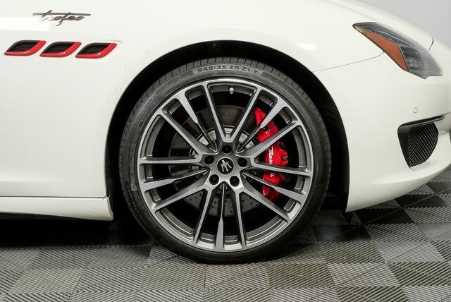 2022 Maserati Quattroporte Trofeo photo 3