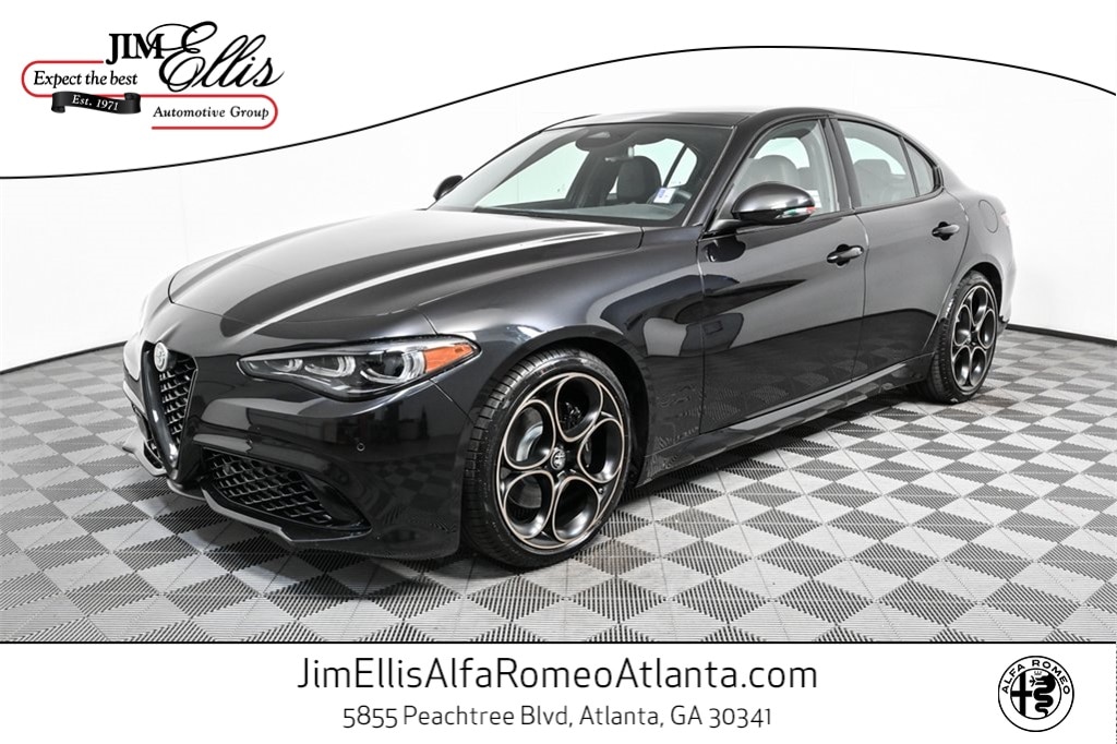 2025 Alfa Romeo Giulia Intensa's photo