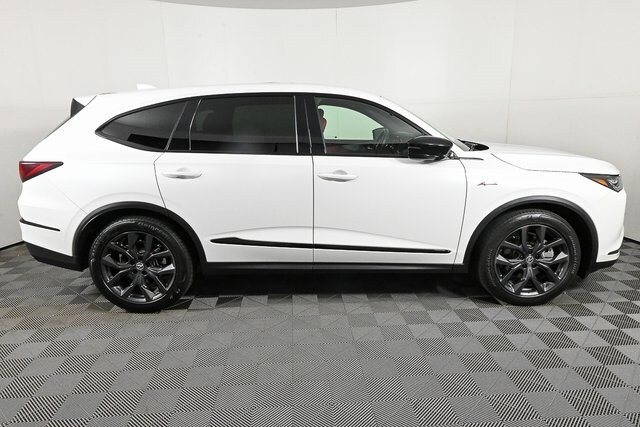 2022 Acura MDX SH-AWD A-Spec photo 2