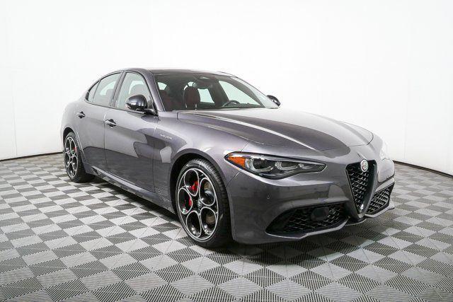 2026 Alfa Romeo Giulia Base - Photo 25