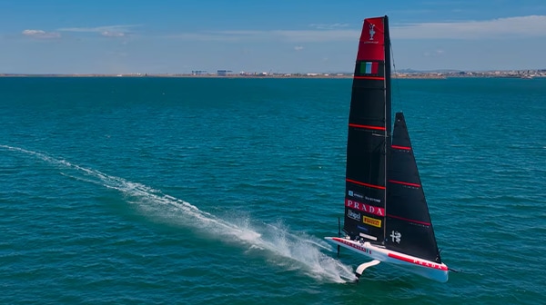 09AlfaNewsletter-LunaRossa.png