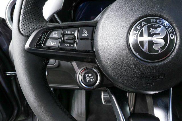 2026 Alfa Romeo Giulia Base - Photo 10