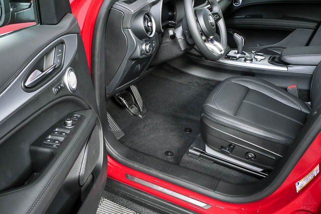 2026 Alfa Romeo Stelvio Base - Photo 9