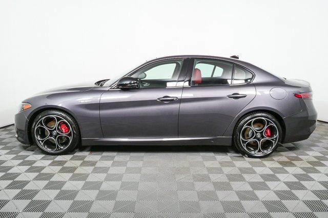 2026 Alfa Romeo Giulia Base - Photo 32