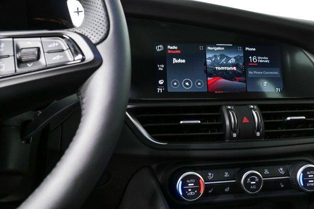 2026 Alfa Romeo Giulia Base - Photo 13