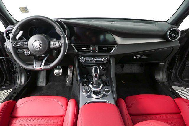 2026 Alfa Romeo Giulia Base - Photo 18