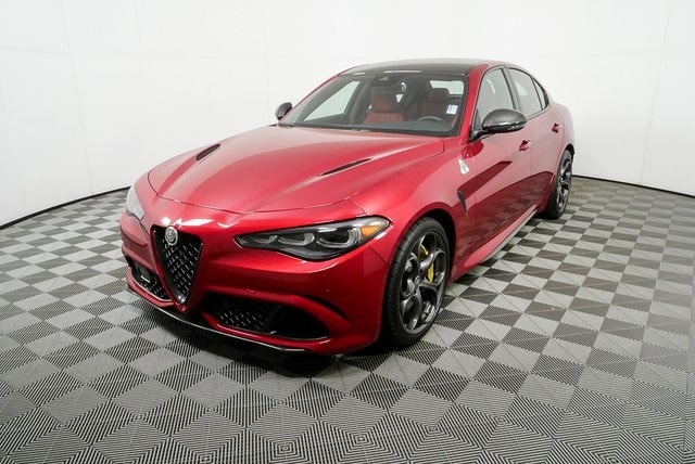 2024 Alfa Romeo Giulia Quadrifoglio Carbon's photo