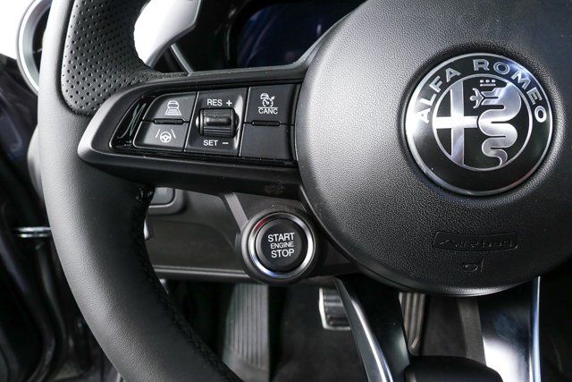 2026 Alfa Romeo Giulia Base - Photo 10