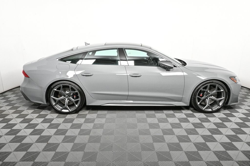 2026 Audi RS 7 Performance Base photo 2