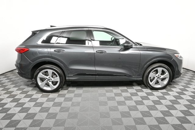 2025 Audi Q5 2.0T Premium Plus photo 2