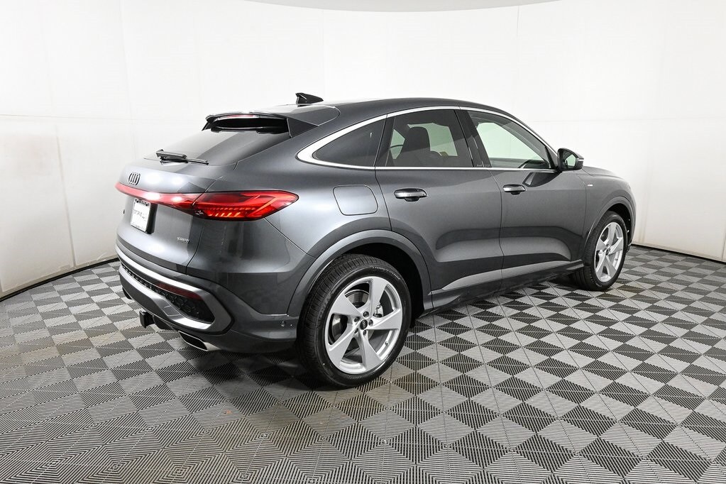 2025 Audi Q5 2.0T Prestige photo 3