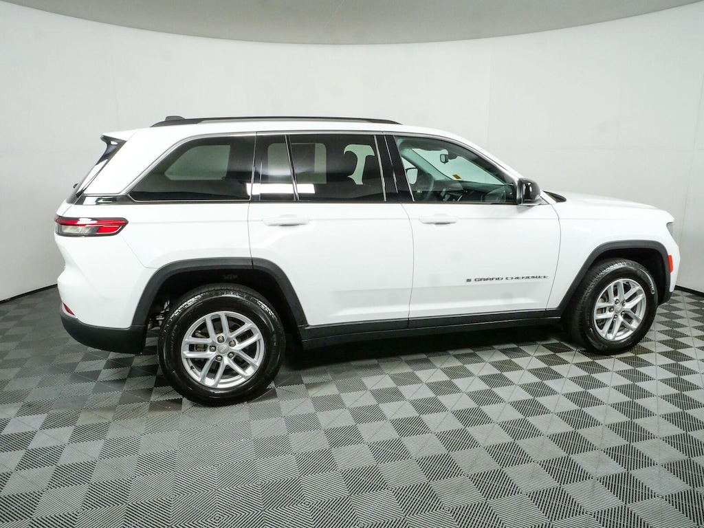 Used 2023 Jeep Grand Cherokee Laredo X SUV