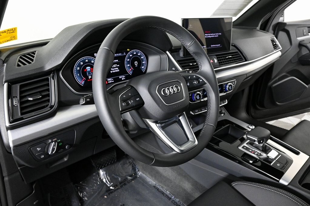 2025 Audi Q5 45 S line Premium photo 4