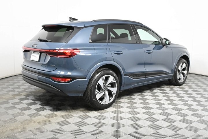2025 Audi Q6 E-tron Premium photo 3