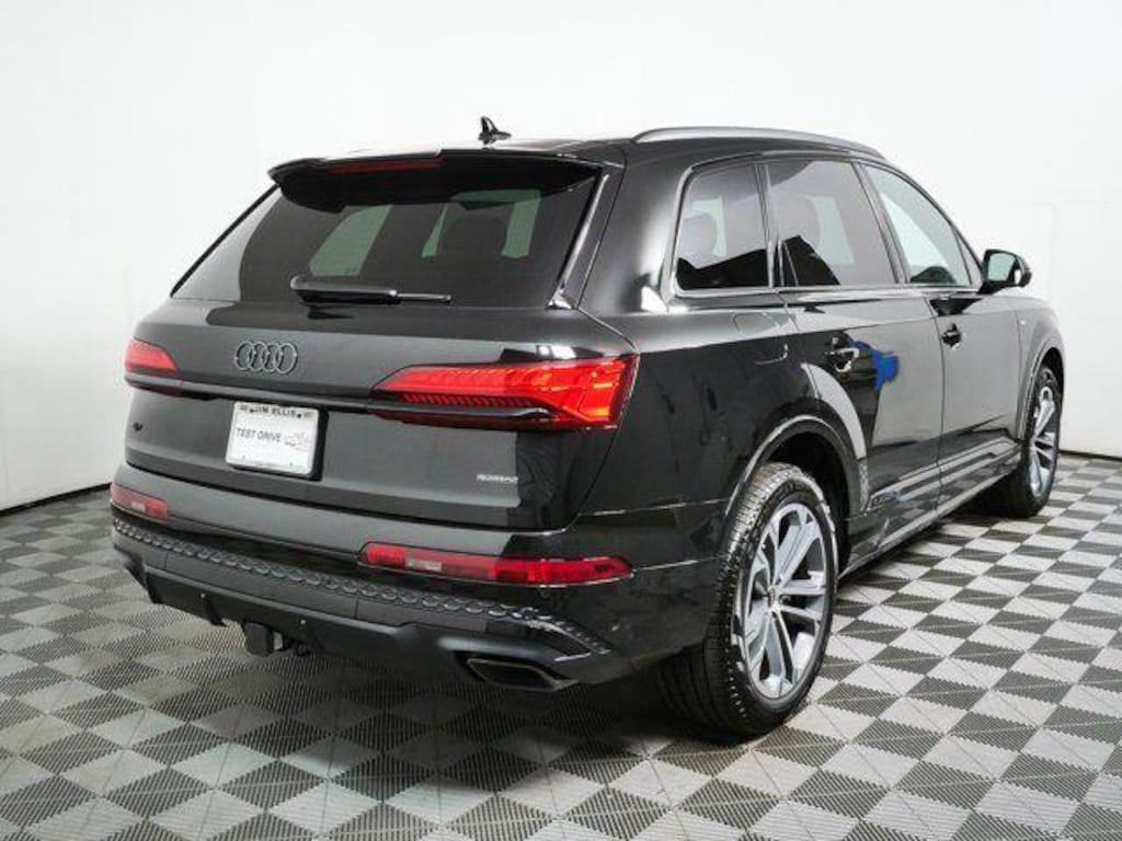 New 2026 Audi Q7 SUV