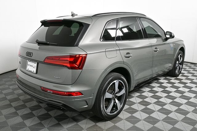 2023 Audi Q5 45 S line Prestige Premium photo 3