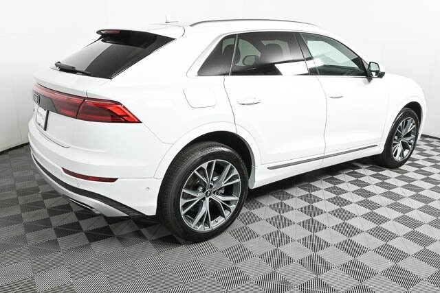 2025 Audi Q8 55 Premium photo 3