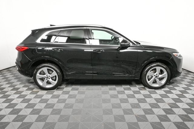 2025 Audi Q5 2.0T Premium Plus photo 2