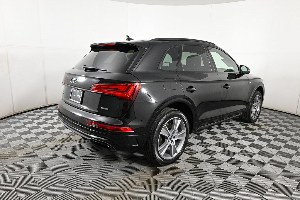 2025 Audi Q5 45 S line Premium photo 3