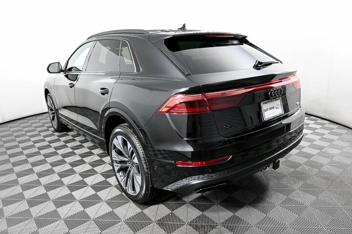 2025 Audi Q8 55 Premium photo 3