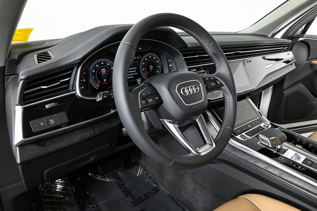 2025 Audi Q7 55 Premium photo 4