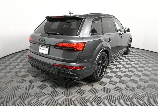 2026 Audi SQ7 Premium Plus photo 2
