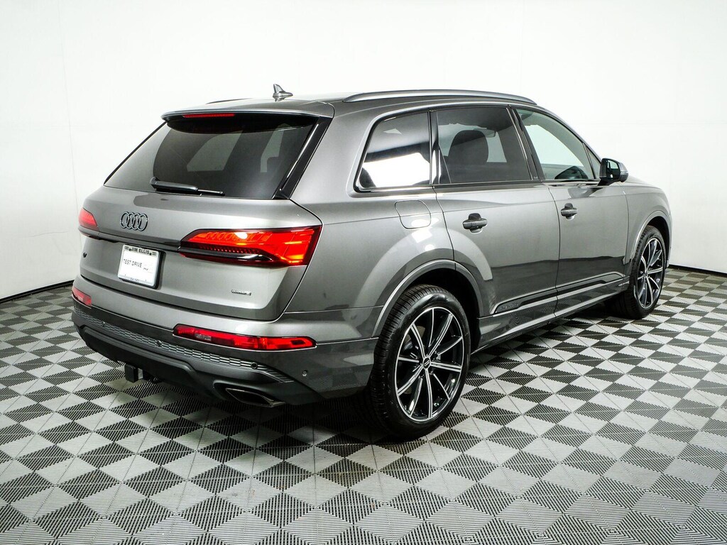 New 2026 Audi Q7 SUV