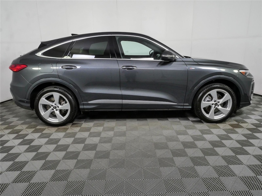 Used 2025 Audi Q5 Sportback Prestige quattro Sportback