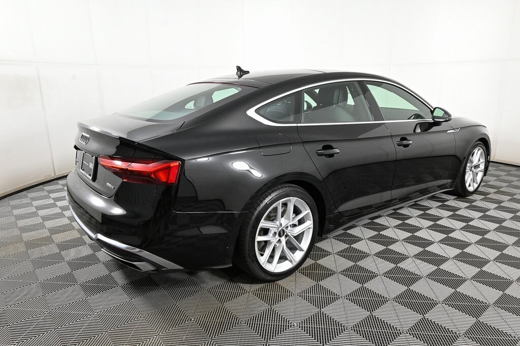 2024 Audi A5 45 S line Premium Quattro photo 3