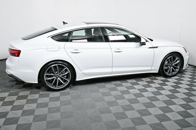 2024 Audi A5 45 S line Premium Plus Quattro photo 2