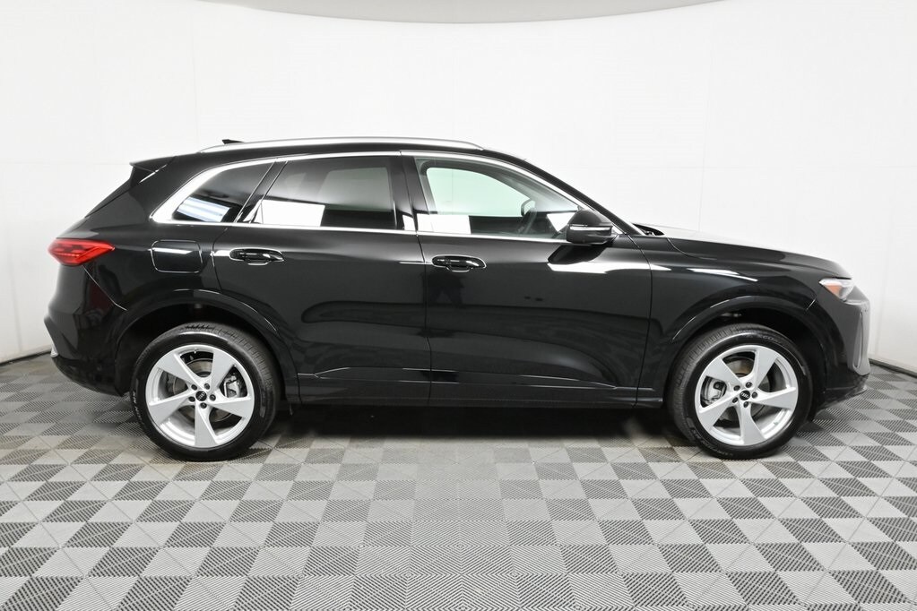 2025 Audi Q5 2.0T Premium Plus photo 2