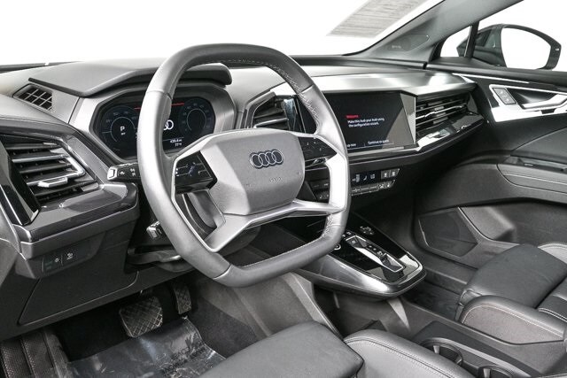 2023 Audi Q4 50 E-tron Prestige photo 3