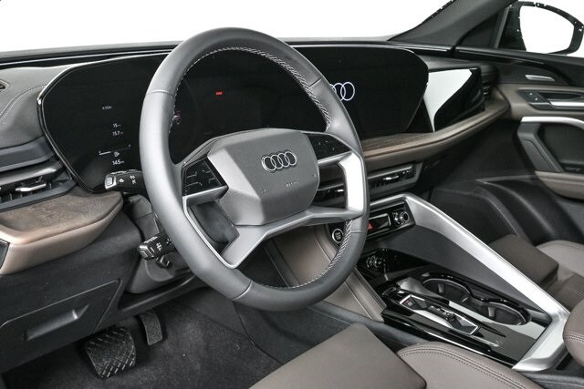 2025 Audi Q5 2.0T Premium Plus photo 4