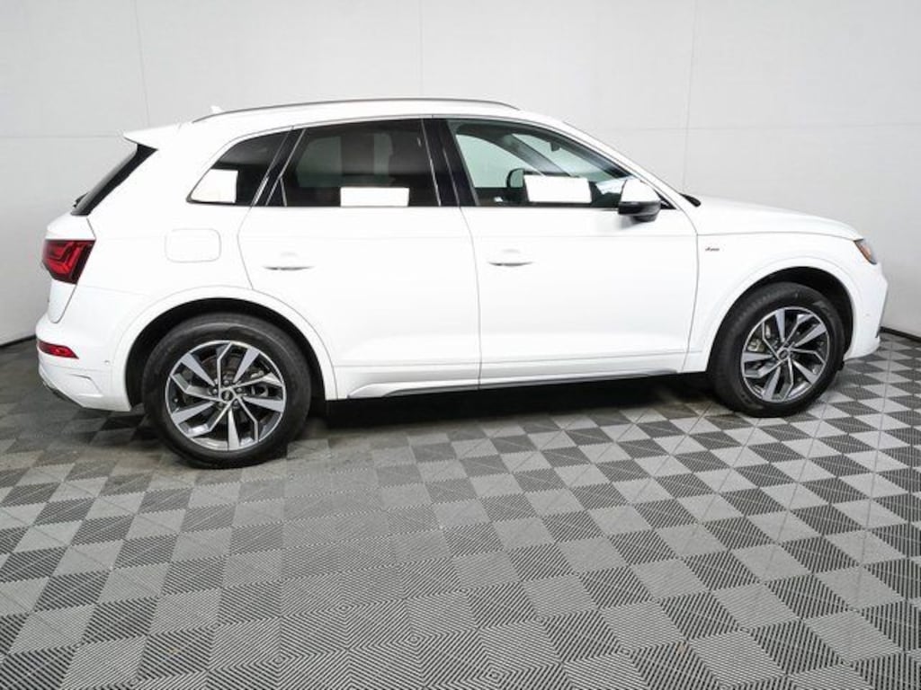 Used 2023 Audi Q5 S Line Prestige SUV