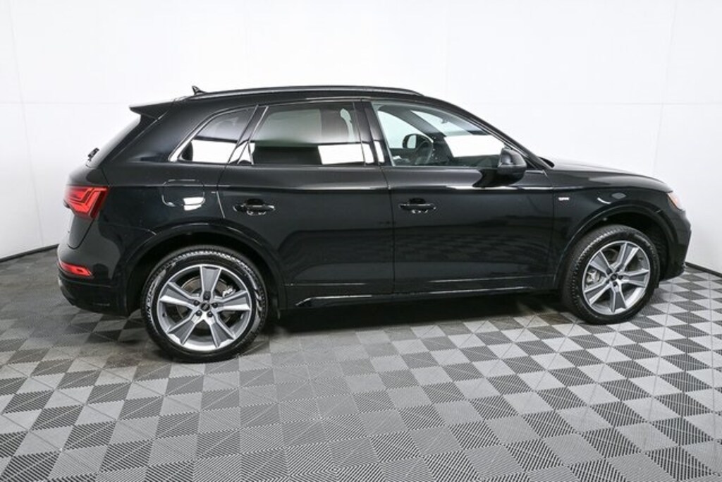 Used 2025 Audi Q5 Quattro SUV